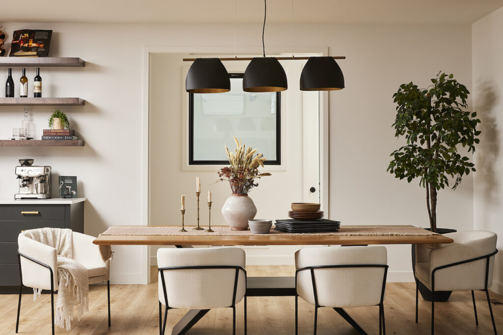 Inviting dining table; beautiful table set up