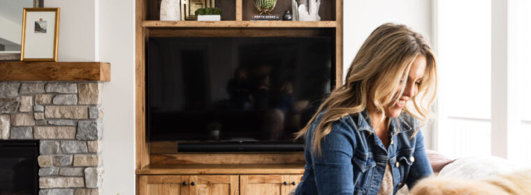 Decorating for the Holidays to Last Through the Season